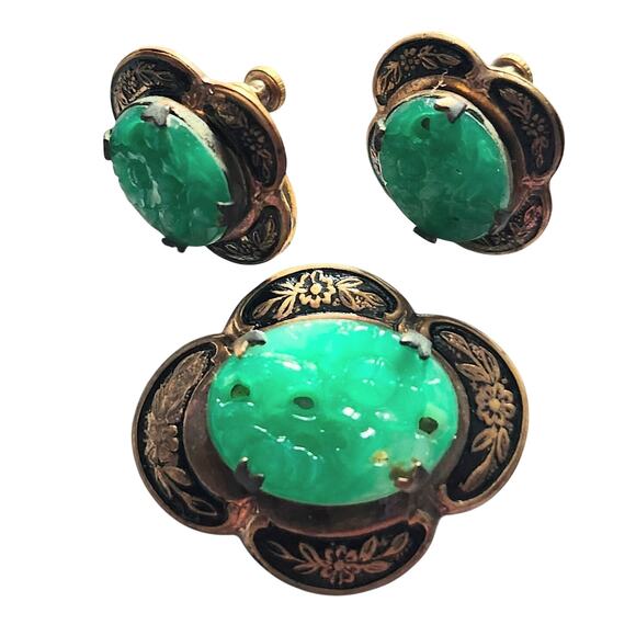 Vtg 1940s Peking Glass Faux Jade Gold Filled Pin Brooch & Screwback Earring Set - Picture 1 of 5